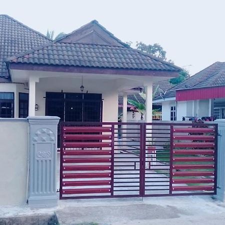 Sofea Guest House Kemaman Chukai エクステリア 写真